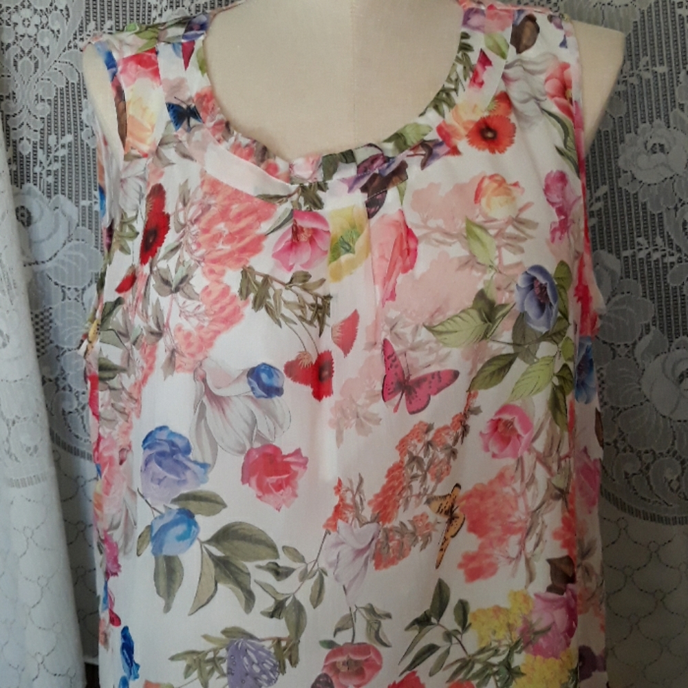 Cj banks spring print sleeveless top